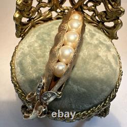 Vintage Alfred Philippe Crown Trifari Sign Pea Pod Rhinesatone Pearl Brooch Pin