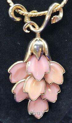 Vintage Alfred Philippe TRIFARI Pat. Pend. Molded Glass Floral Tulip 16 Choker