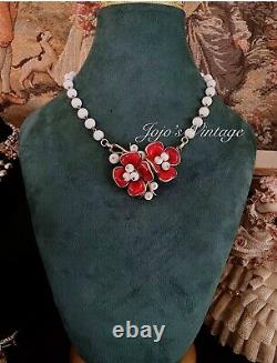 Vintage CROWN TRIFARI ALFRED PHILIPPE Gold-Tone White Red Glass Flower Necklace