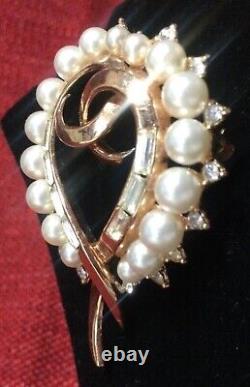 Vintage CROWN TRIFARI Alfred Philippe 1953 Bagette R/S & Fx Pearl Heart Brooch