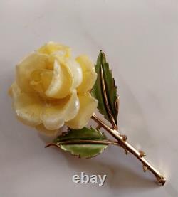 Vintage Crown TRIFARI PHILLIPPE Carved YELLOW ROSE w ENAMEL Leaves Brooch 1955