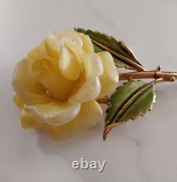 Vintage Crown TRIFARI PHILLIPPE Carved YELLOW ROSE w ENAMEL Leaves Brooch 1955