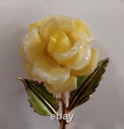 Vintage Crown TRIFARI PHILLIPPE Carved YELLOW ROSE w ENAMEL Leaves Brooch 1955 Vintage Crown TRIFARI PHILLIPPE Carved YELLOW ROSE w ENAMEL Leaves Brooch 1955