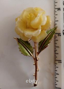 Vintage Crown TRIFARI PHILLIPPE Carved YELLOW ROSE w ENAMEL Leaves Brooch 1955