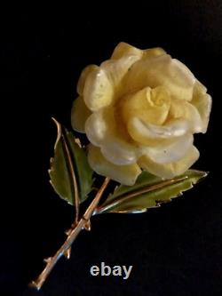Vintage Crown TRIFARI PHILLIPPE Carved YELLOW ROSE w ENAMEL Leaves Brooch 1955