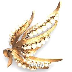 Vintage Crown Trifari Alfred Philippe Pearl Rhinestone Leaf Spray 3 1/8 Brooch