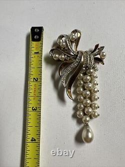 Vintage Crown Trifari Alfred Philippe Pearl Strand Rhinestone Dangle Drop Brooch