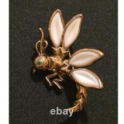 Vintage Crown Trifari Alfred Philippe Petalette Poured Milk Glass Wasp Brooch
