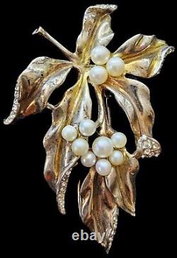Vintage Crown Trifari Alfred Philippe Sterling Faux Pearl & Rhinestone Fur Pin
