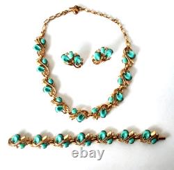 Vintage Crown Trifari Alfred Philippe Thermoset Pebble Beach Parure