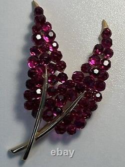Vintage Crown Trifari Briolette Berry Glass Fuchsia Pink Double Leaf Pin Brooch