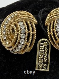 Vintage Crown Trifari Brooch Earrings Rhinestones Alfred Philippe Gold-toned New