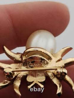 Vintage Crown Trifari Fantasia Alfred Philippe Jelly Belky Faux Pearl Spider