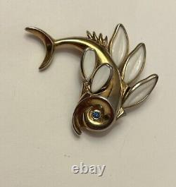Vintage Crown Trifari Fish Brooch Pin Glass Figural Rare Alfred Philippe