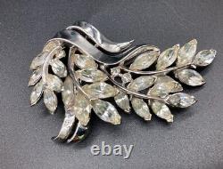 Vintage Crown Trifari PAT PEND Alfred Philippe Rhodium Plated Crystal Brooch