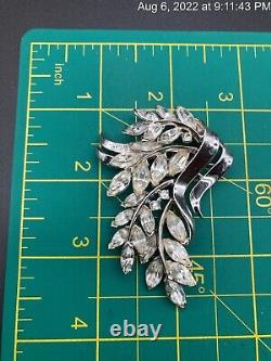 Vintage Crown Trifari PAT PEND Alfred Philippe Rhodium Plated Crystal Brooch