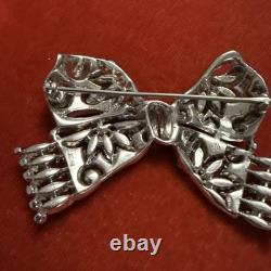 Vintage Crown Trifari Signed Alfred Philippe Rhodium Plated Green Crystal Bow