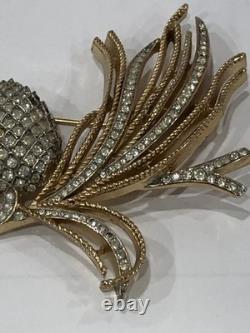Vintage Crown Trifari gold tone Alfred Philippe'Egrets' pave pinecone Brooch