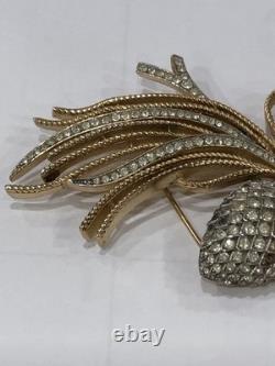 Vintage Crown Trifari gold tone Alfred Philippe'Egrets' pave pinecone Brooch