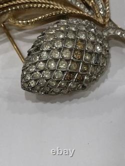 Vintage Crown Trifari gold tone Alfred Philippe'Egrets' pave pinecone Brooch
