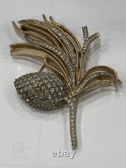 Vintage Crown Trifari gold tone Alfred Philippe'Egrets' pave pinecone Brooch