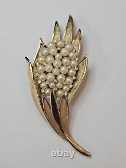 Vintage Crown Triffari Brooch Pin Gold Tone Pearl Rhinestone Cluster MCM Signed