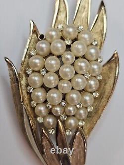 Vintage Crown Triffari Brooch Pin Gold Tone Pearl Rhinestone Cluster MCM Signed