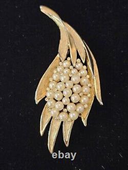 Vintage Crown Triffari Brooch Pin Gold Tone Pearl Rhinestone Cluster MCM Signed