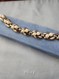 Vintage Signed Crown Trifari Alfred Philippe Faux Pearl Rhinestone Bracelet 7.5