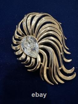 Vintage Signed Crown Trifari Pat. Pending Brooch Alfred Philippe Lgr 2 3/4 Mint