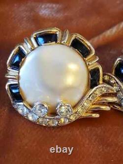 Vintage Signed Trifari Alfred Philippe Crown Crystal Faux Pearl