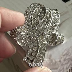 Vintage Signed Trifari Alfred Philippe Pave' Rhinestone Fur Clip Pin Rhodium
