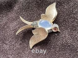Vintage TRIFARI Alfred Philippe Jelly Belly Moonstone Opaque Swallow Bird Brooch