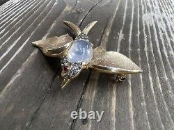 Vintage TRIFARI Alfred Philippe Jelly Belly Moonstone Opaque Swallow Bird Brooch