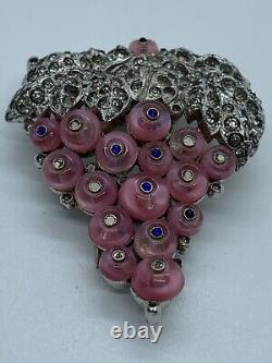 Vintage Trifari Alfred Philippe 1940s Signed Pink Glass Grapes Brooch Fur Clip