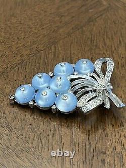 Vintage Trifari Alfred Philippe Brooch Fur Clip Ribbon Bow Milky Blue Glass