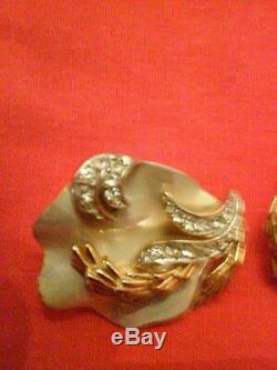 Vintage Trifari'Alfred Philippe' Gold and Mother of Pearl Triple Shells Set