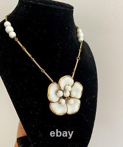 Vintage Trifari Alfred Philippe Milk Molded Glass Flower Necklace Choker 1950-s