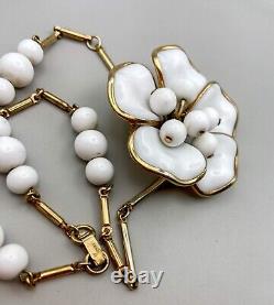 Vintage Trifari Alfred Philippe Milk Molded Glass Flower Necklace Choker 1950-s
