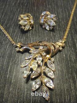 Vintage Trifari Alfred Philippe Pat Pend Pave Rhinestone Leaf Pendant Necklace+