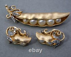 Vintage Trifari Alfred Philippe Pea Pod Brooch Earrings Set Rhinestone Gold Tone