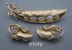 Vintage Trifari Alfred Philippe Pea Pod Brooch Earrings Set Rhinestone Gold Tone