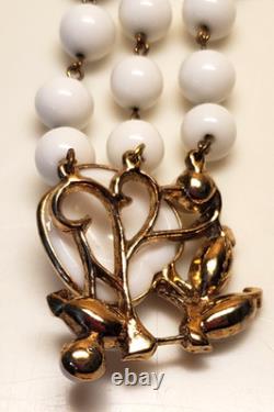 Vintage Trifari, Alfred Philippe, White Apple set, Necklace, Earrings, Bracelet