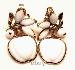 Vintage Trifari, Alfred Philippe, White Apple set, Necklace, Earrings, Bracelet