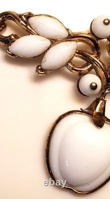 Vintage Trifari, Alfred Philippe, White Apple set, Necklace, Earrings, Bracelet