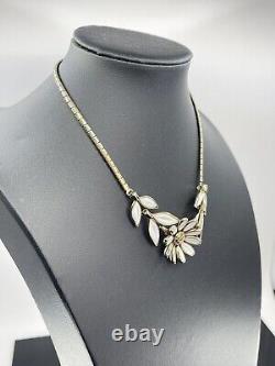 Vintage Trifari Alfred Philippe flower necklace white dogwood poured glass 14.5