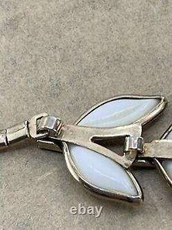 Vintage Trifari Alfred Philippe flower necklace white dogwood poured glass 14.5