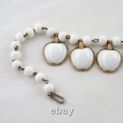 Vintage Trifari Milk Glass Apple Necklace Alfred Philippe White 18