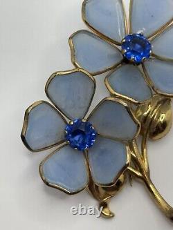 Vintage Trifari Unsigned Poured Glass Rhinestone Flower Fur Clip Alfred Philippe