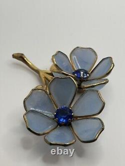 Vintage Trifari Unsigned Poured Glass Rhinestone Flower Fur Clip Alfred Philippe